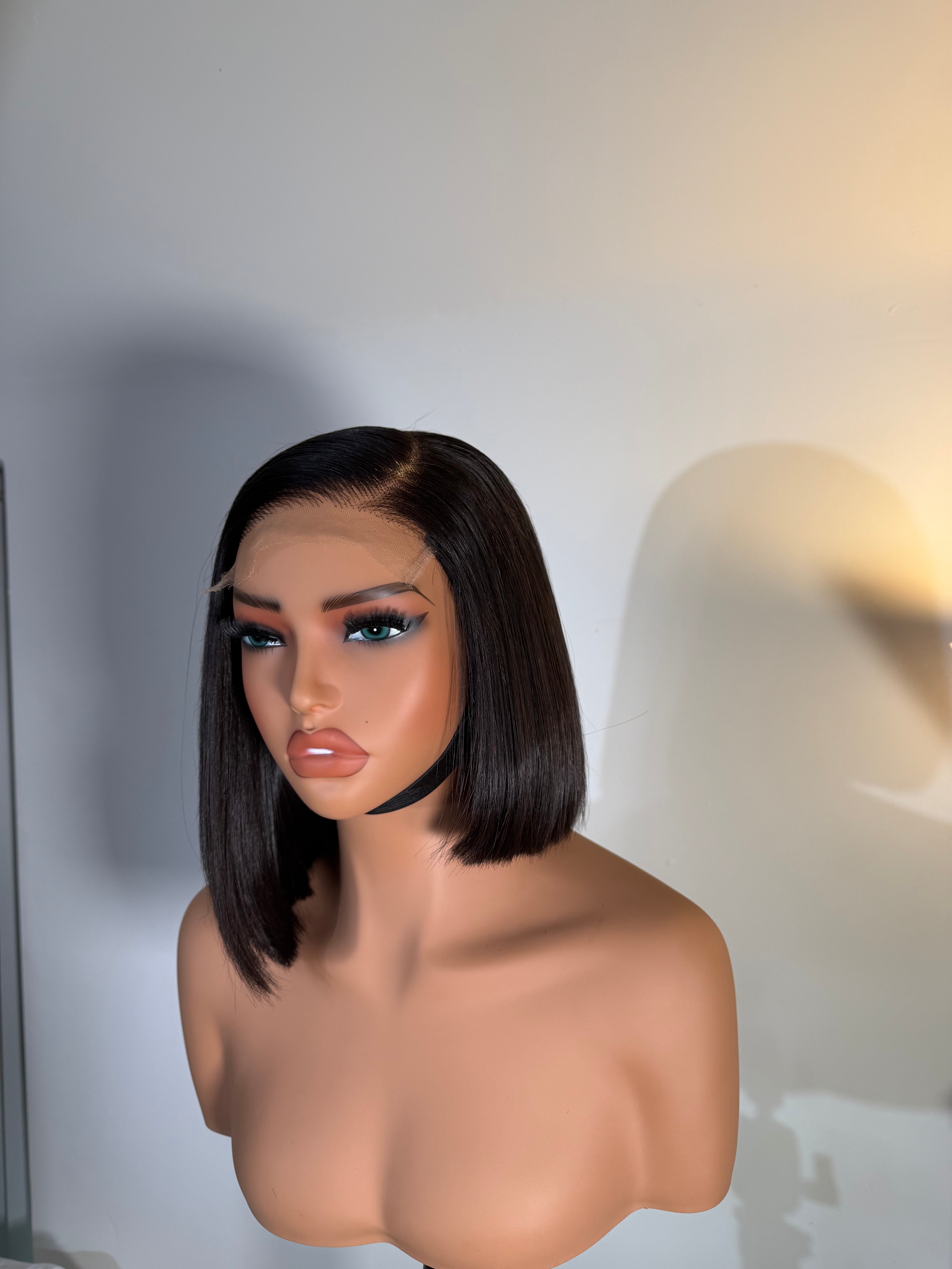 Luxe bob (asymmetrical style)